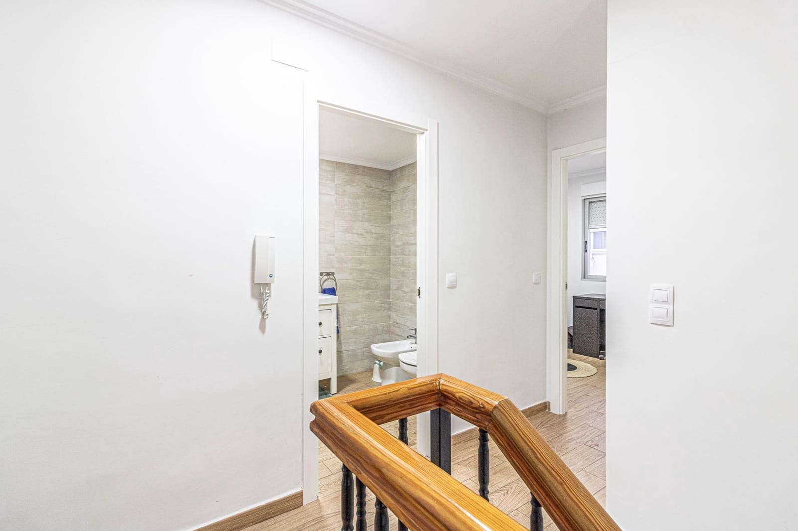 3 slaapkamer Rijtjeshuis te koop in Alberic met garage - € 215.000 (Ref: 9403534)