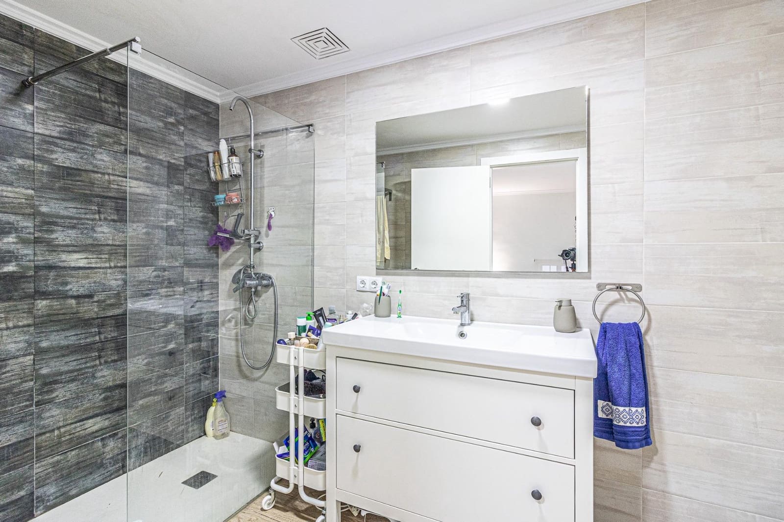 3 slaapkamer Rijtjeshuis te koop in Alberic met garage - € 215.000 (Ref: 9403534)