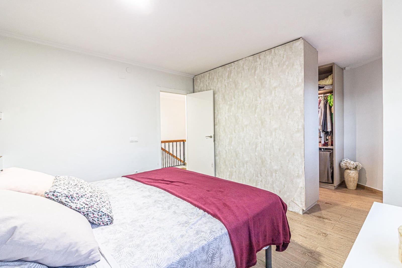 3 slaapkamer Rijtjeshuis te koop in Alberic met garage - € 215.000 (Ref: 9403534)