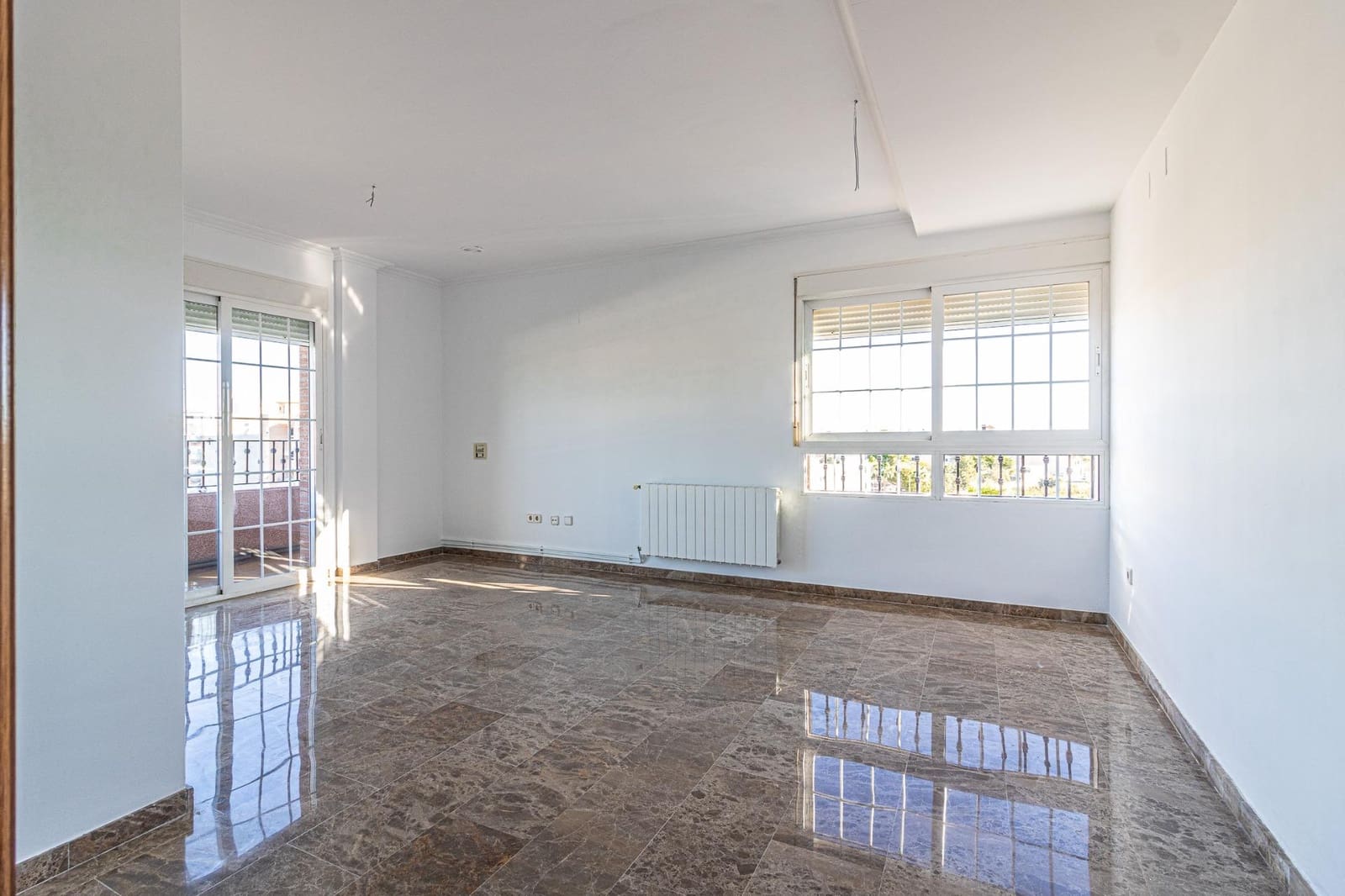 4 makuuhuone Kattohuoneisto myytävänä paikassa Carlet - 200 000 € (Ref: 9406578)