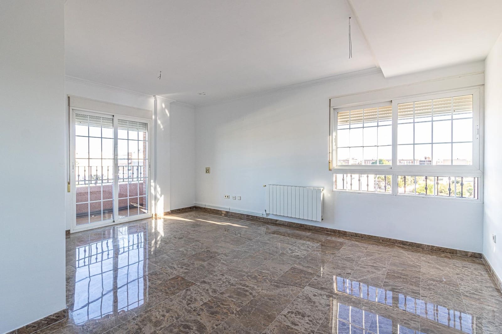 4 makuuhuone Kattohuoneisto myytävänä paikassa Carlet - 200 000 € (Ref: 9406578)