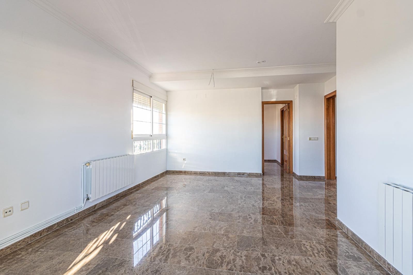 4 makuuhuone Kattohuoneisto myytävänä paikassa Carlet - 200 000 € (Ref: 9406578)