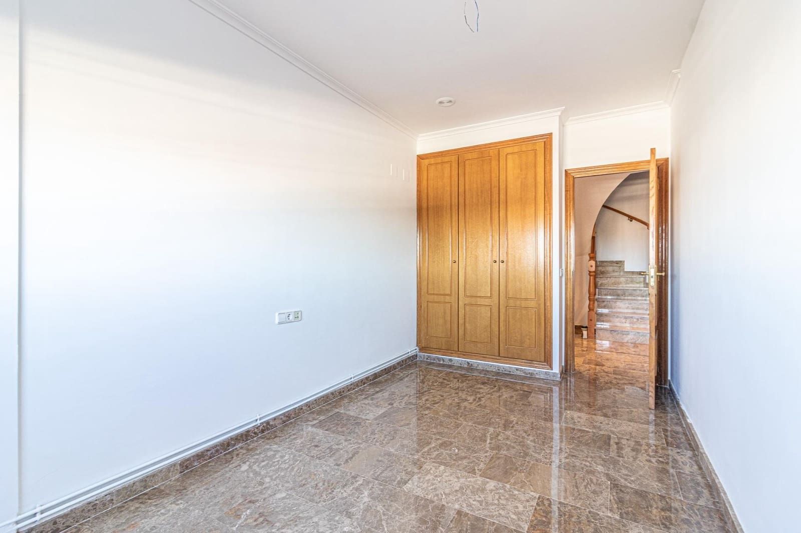 4 makuuhuone Kattohuoneisto myytävänä paikassa Carlet - 200 000 € (Ref: 9406578)