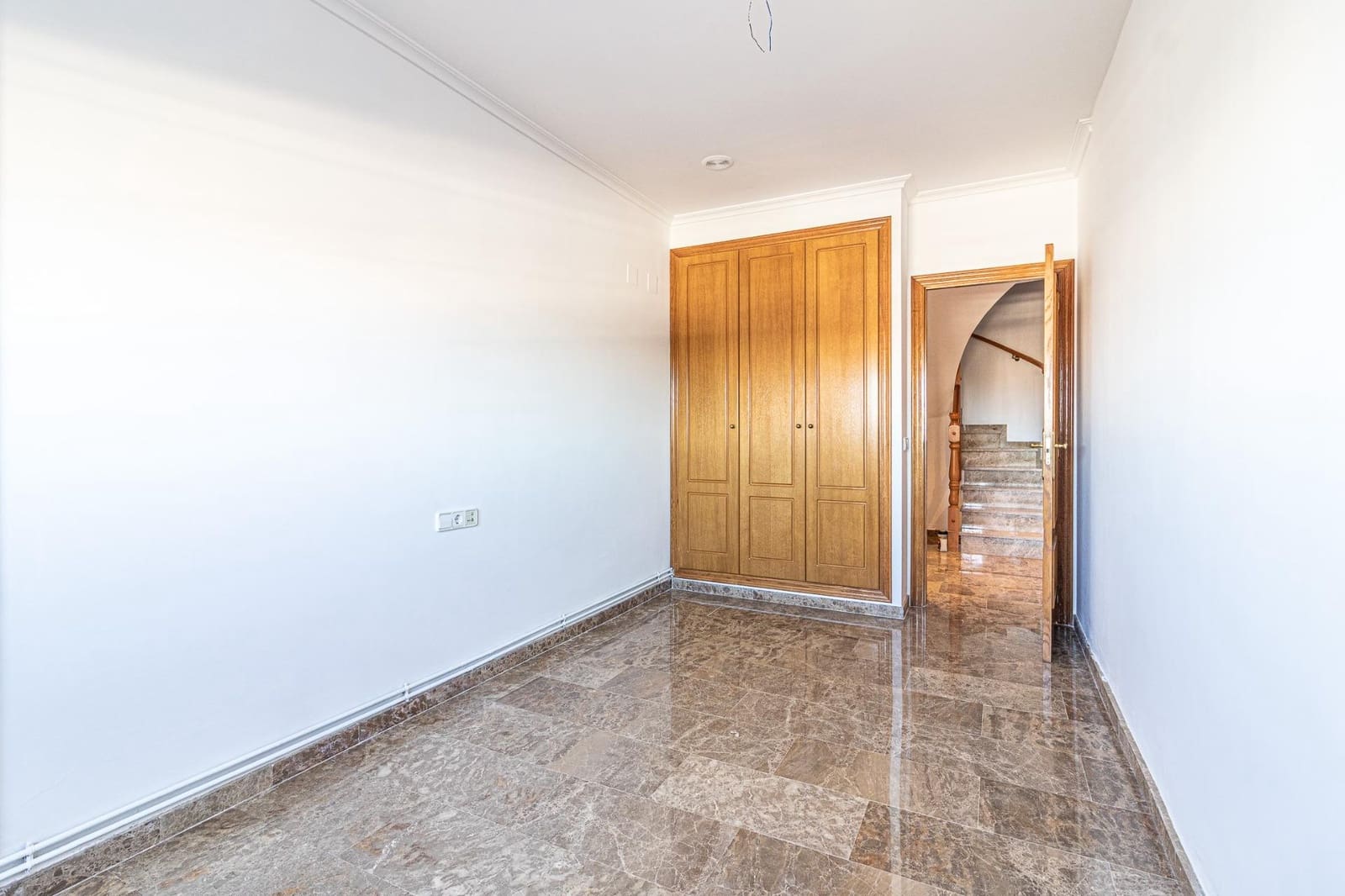 4 makuuhuone Kattohuoneisto myytävänä paikassa Carlet - 200 000 € (Ref: 9406578)