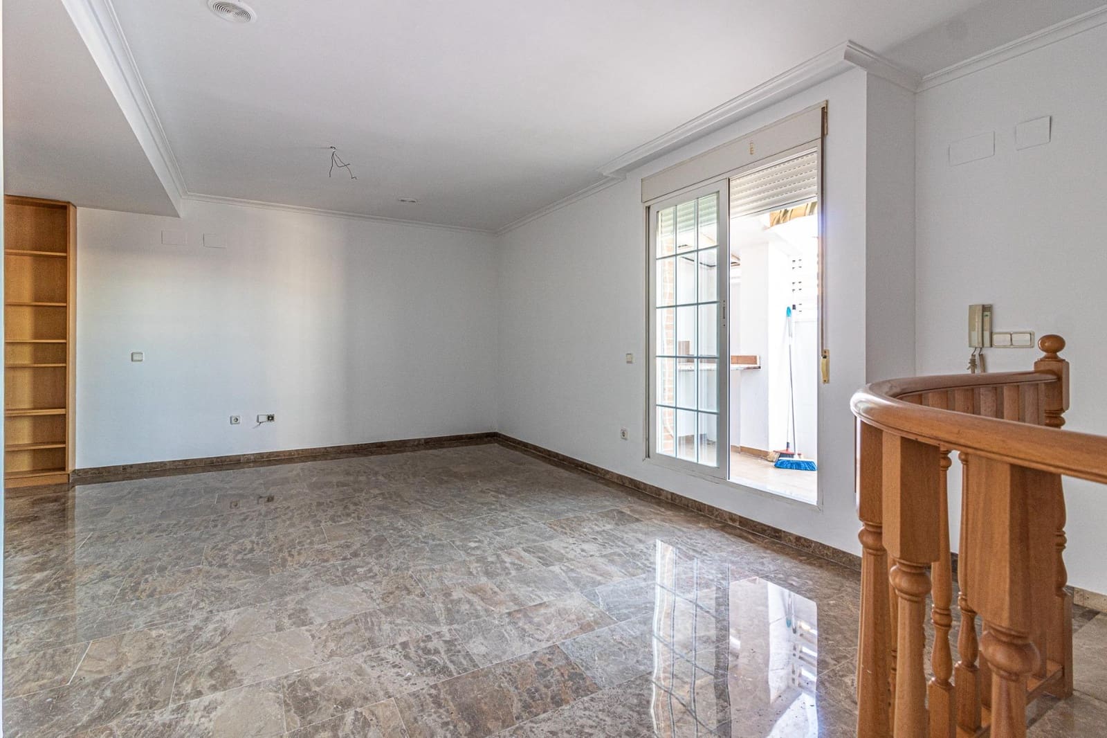 4 makuuhuone Kattohuoneisto myytävänä paikassa Carlet - 200 000 € (Ref: 9406578)