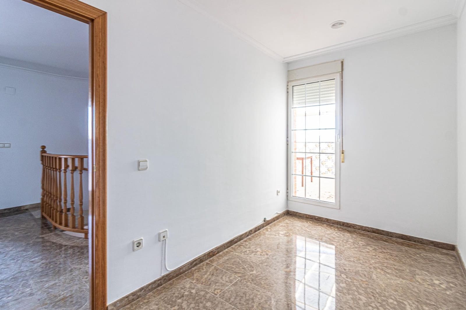 4 makuuhuone Kattohuoneisto myytävänä paikassa Carlet - 200 000 € (Ref: 9406578)