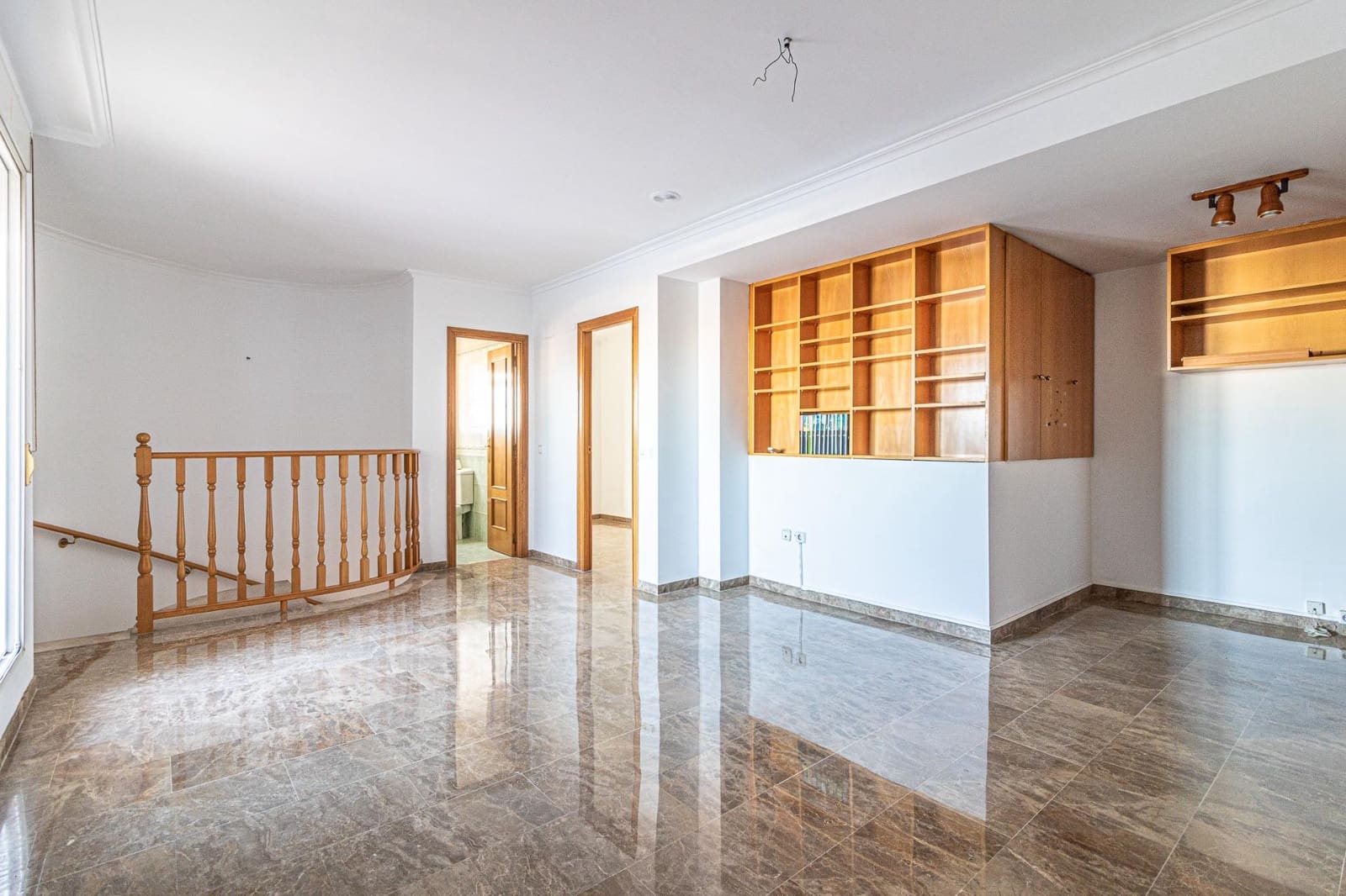 4 makuuhuone Kattohuoneisto myytävänä paikassa Carlet - 200 000 € (Ref: 9406578)