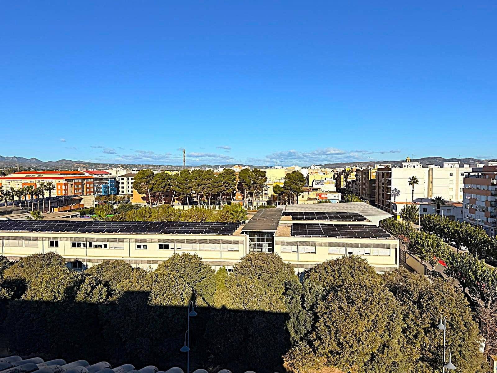 4 makuuhuone Kattohuoneisto myytävänä paikassa Carlet - 200 000 € (Ref: 9406578)