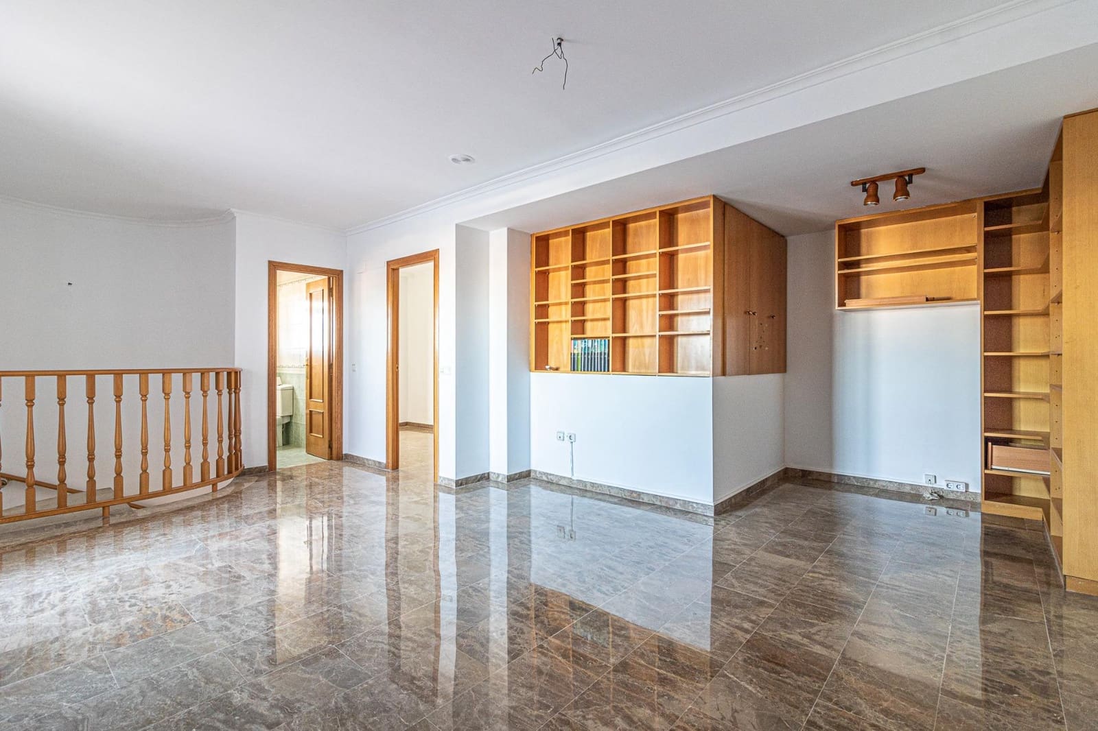 4 makuuhuone Kattohuoneisto myytävänä paikassa Carlet - 200 000 € (Ref: 9406578)