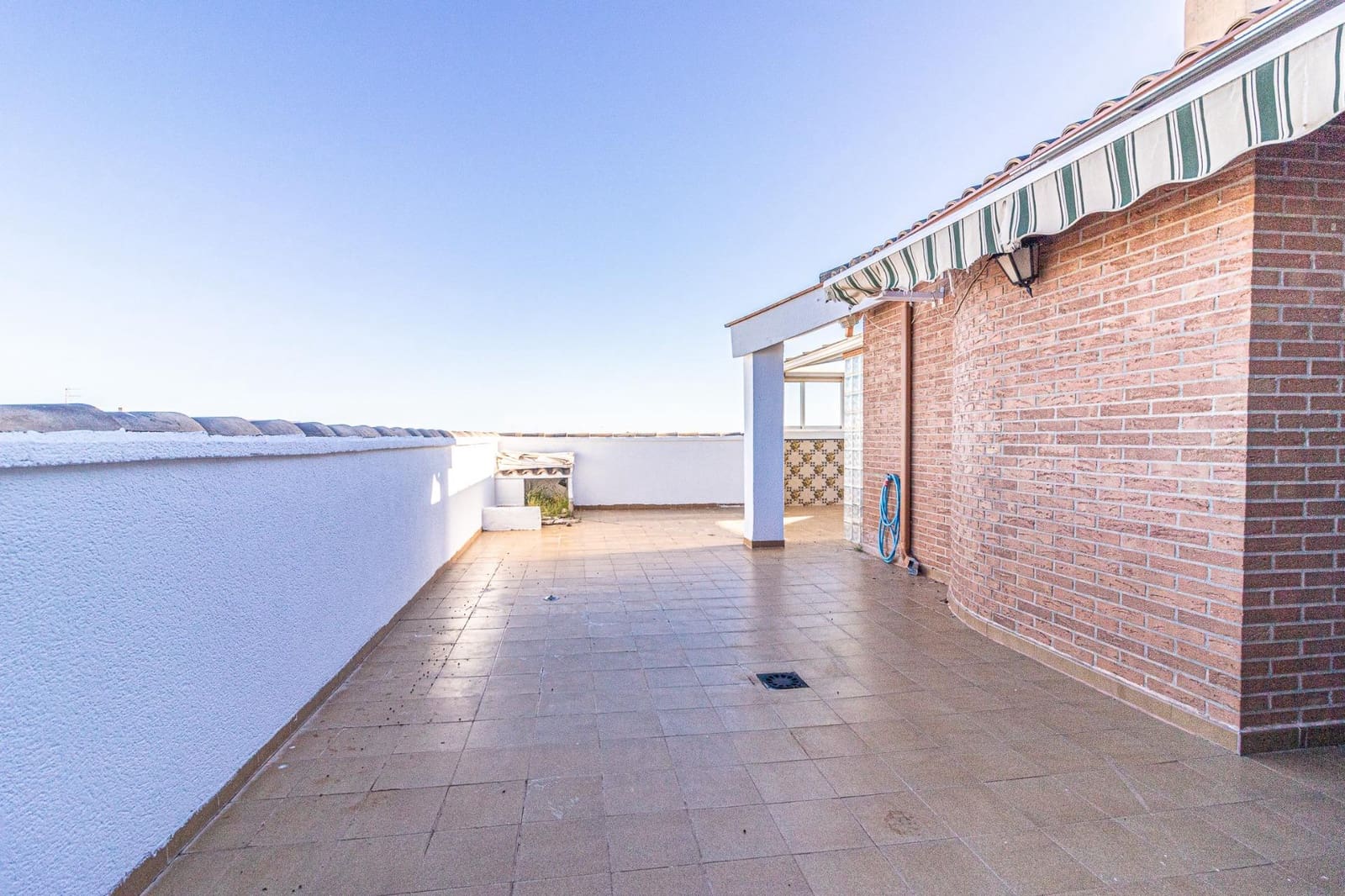 4 makuuhuone Kattohuoneisto myytävänä paikassa Carlet - 200 000 € (Ref: 9406578)