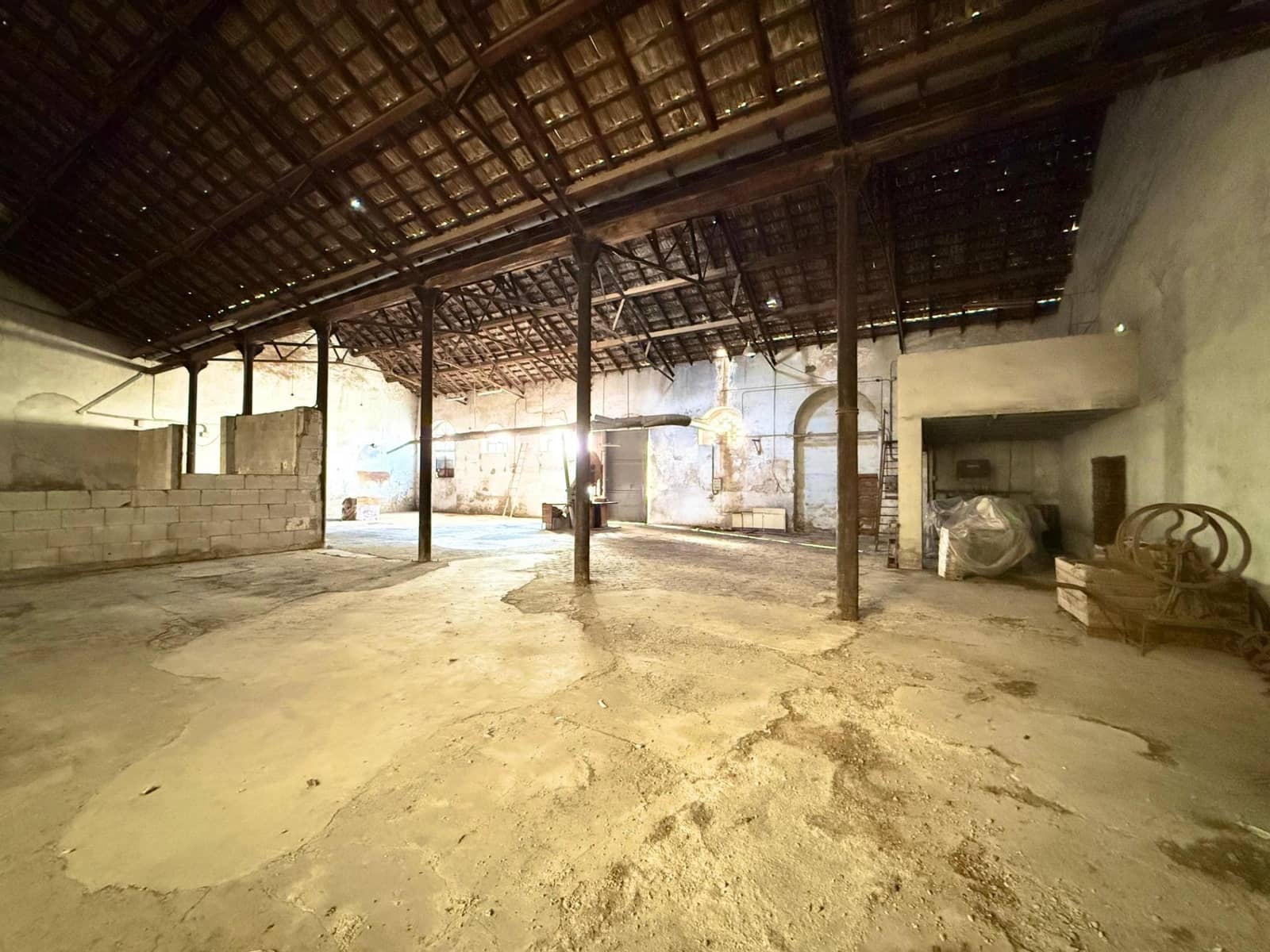 Negocio en Carcaixent en venta - 475.000 € (Ref: 9411177)