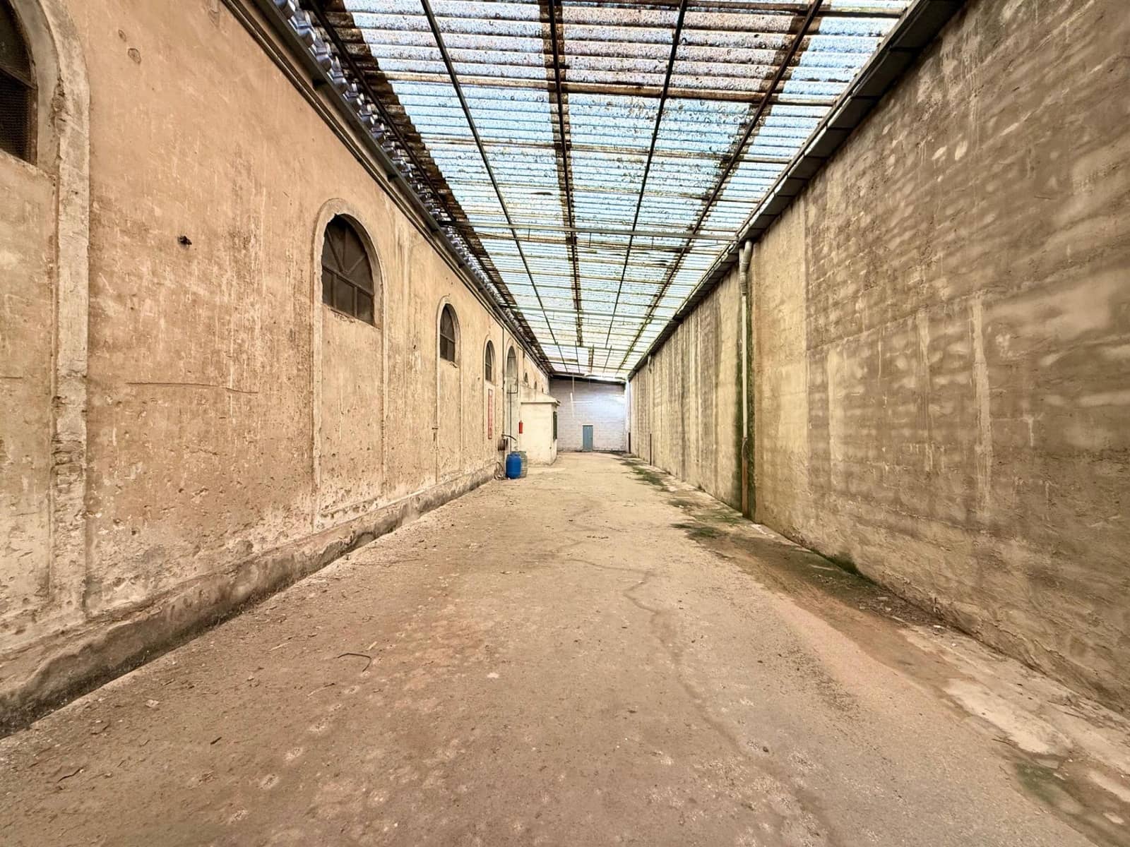 Negocio en Carcaixent en venta - 475.000 € (Ref: 9411177)