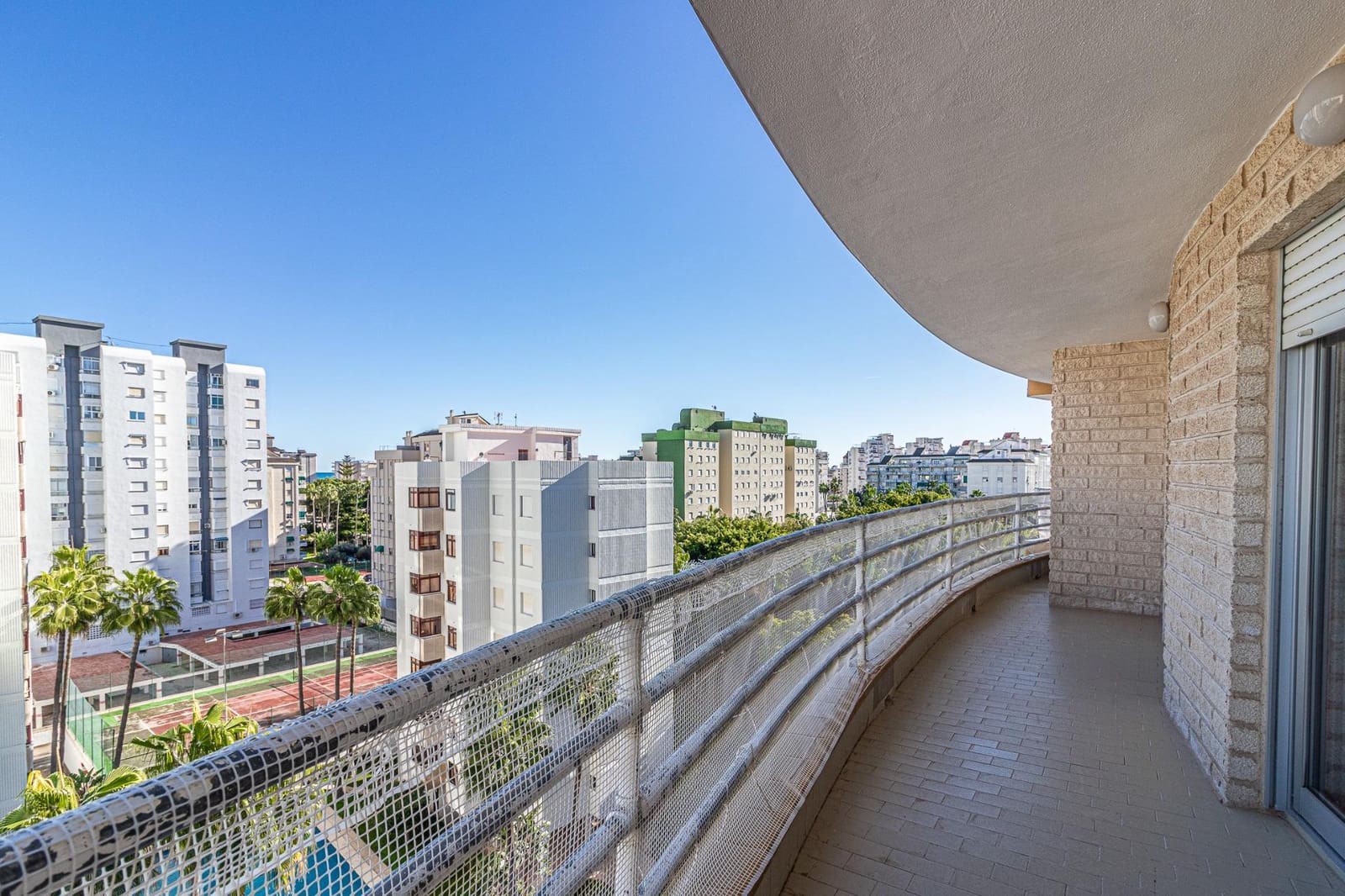 3 quarto Apartamento para venda em Gandia com piscina - 200 000 € (Ref: 9419921)