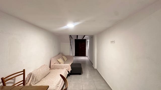 3 bedroom Townhouse for sale in Alberic - € 75,000 (Ref: 9427412)