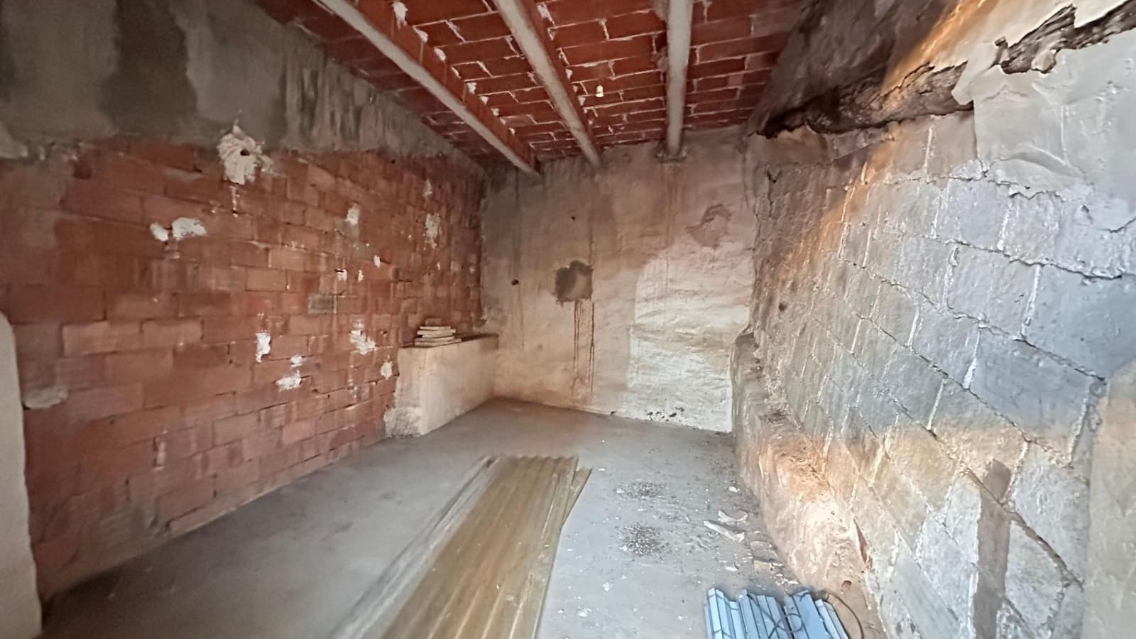 3 makuuhuone Omakotitalo myytävänä paikassa Alberic - 75 000 € (Ref: 9427412)