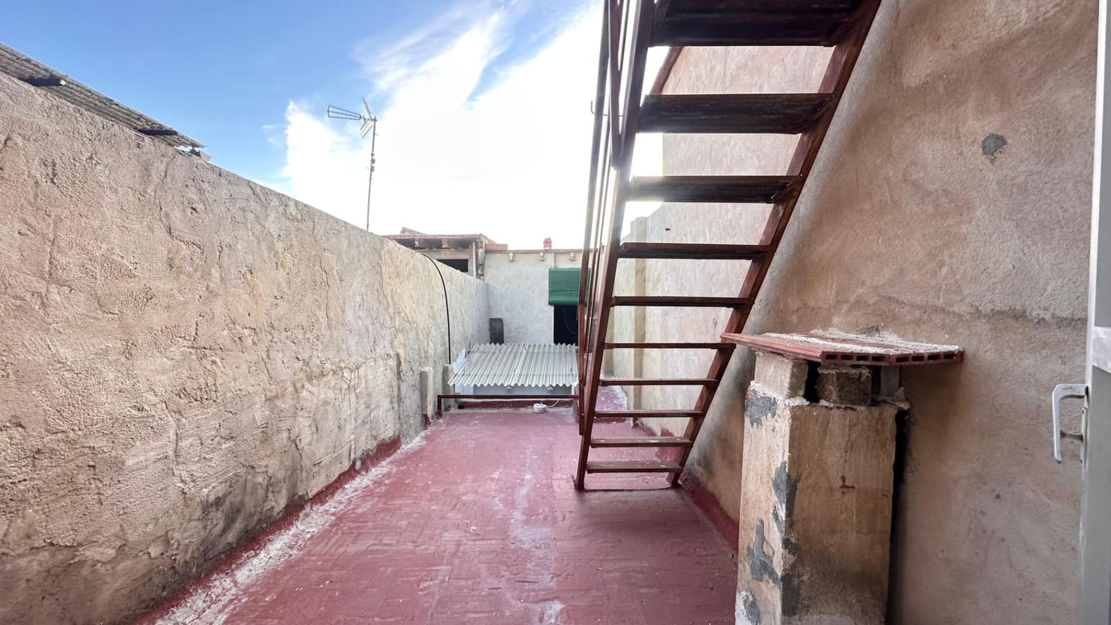 3 makuuhuone Omakotitalo myytävänä paikassa Alberic - 75 000 € (Ref: 9427412)