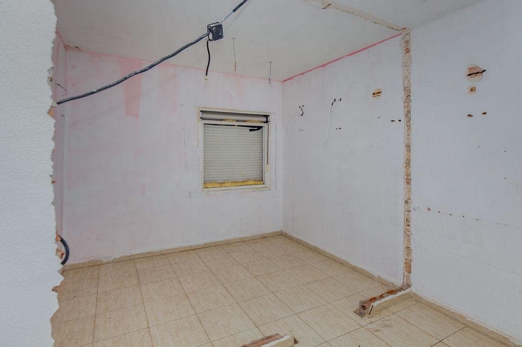 3 soverom Hus til salgs i Alzira - € 49 000 (Ref: 9436373)