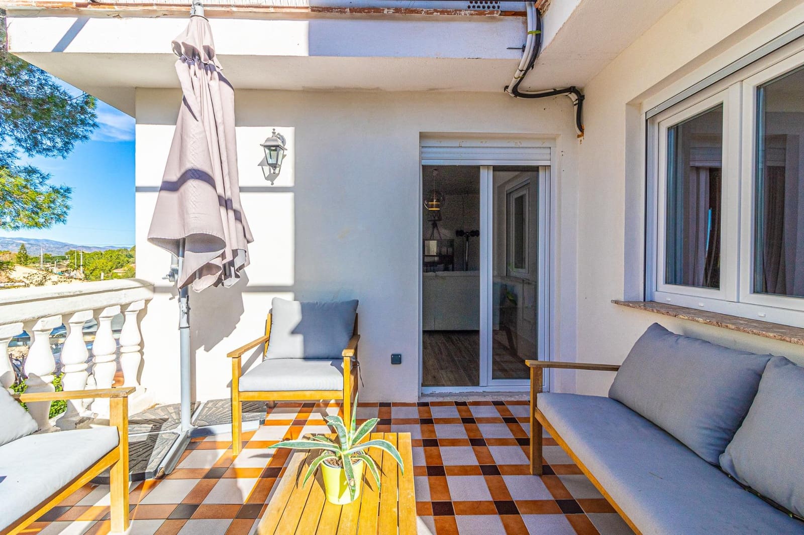 3 soverom Villa til salgs i Alberic med svømmebasseng garasje - € 295 000 (Ref: 9437573)