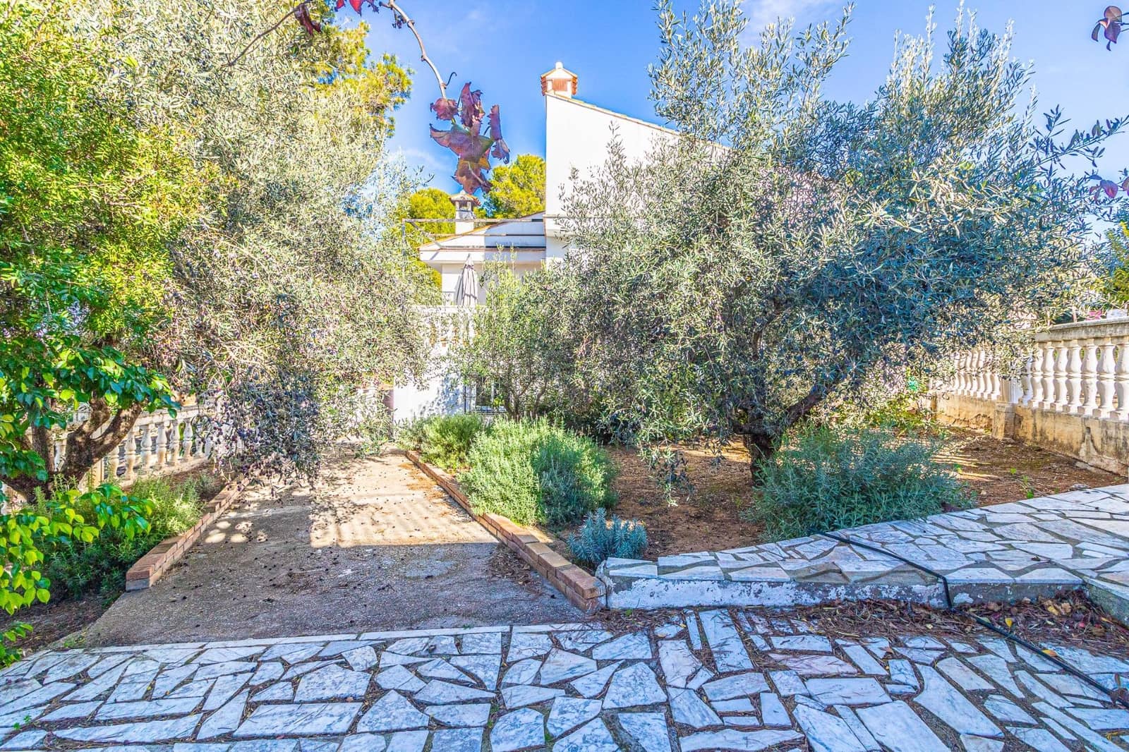 3 soverom Villa til salgs i Alberic med svømmebasseng garasje - € 295 000 (Ref: 9437573)