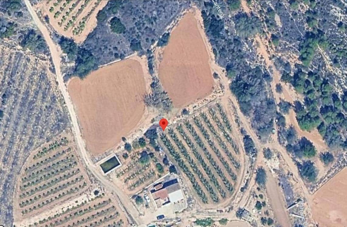 Finca/Landhuis te koop in Tous - € 95.000 (Ref: 9440216)