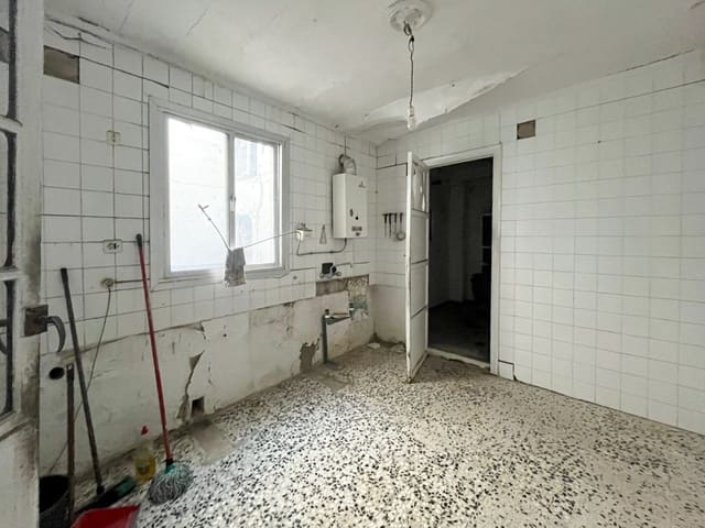 3 soveværelse Byhus til salg i Olvera - € 17.000 (Ref: 10101056)