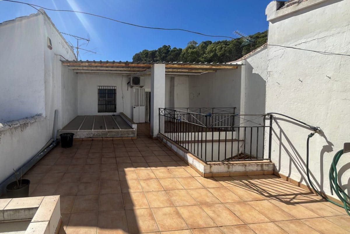 5 bedroom Townhouse for sale in El Gastor with garage - € 199,995 (Ref: 10111510)
