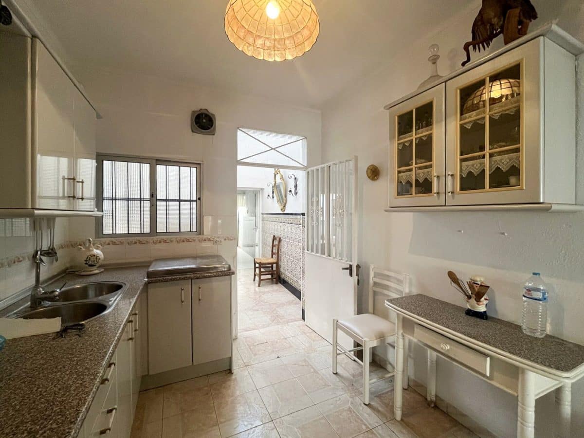 5 bedroom Townhouse for sale in El Gastor with garage - € 199,995 (Ref: 10111510)
