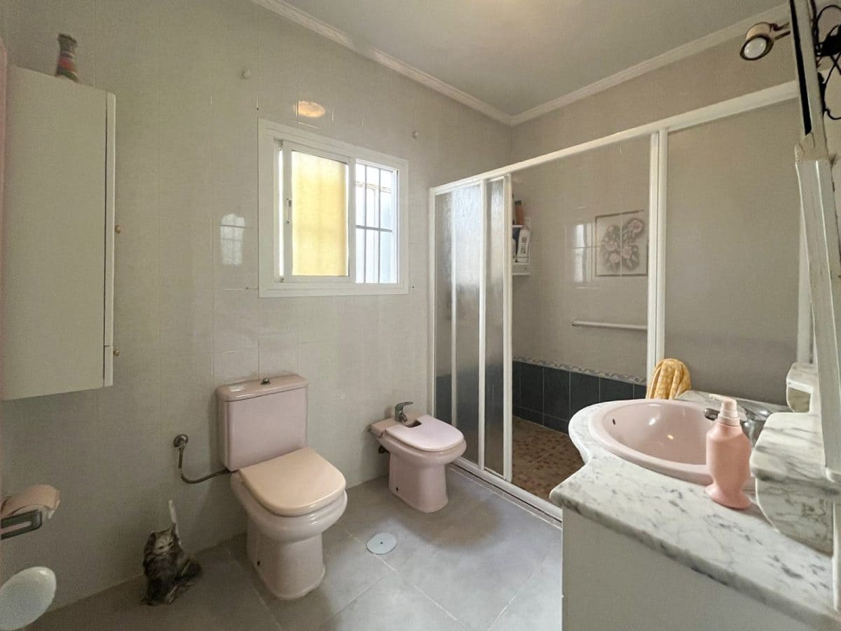 5 bedroom Townhouse for sale in El Gastor with garage - € 199,995 (Ref: 10111510)
