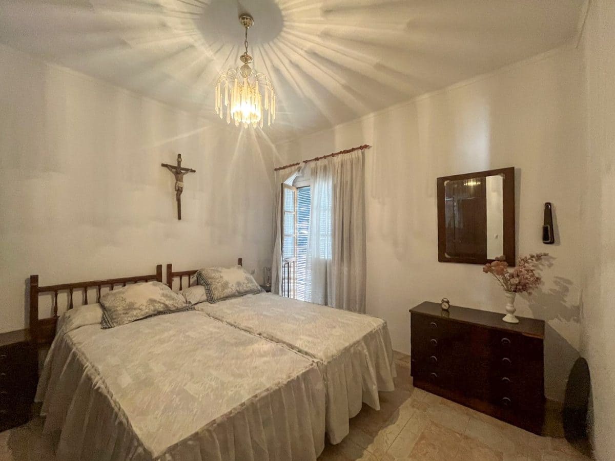 5 bedroom Townhouse for sale in El Gastor with garage - € 199,995 (Ref: 10111510)