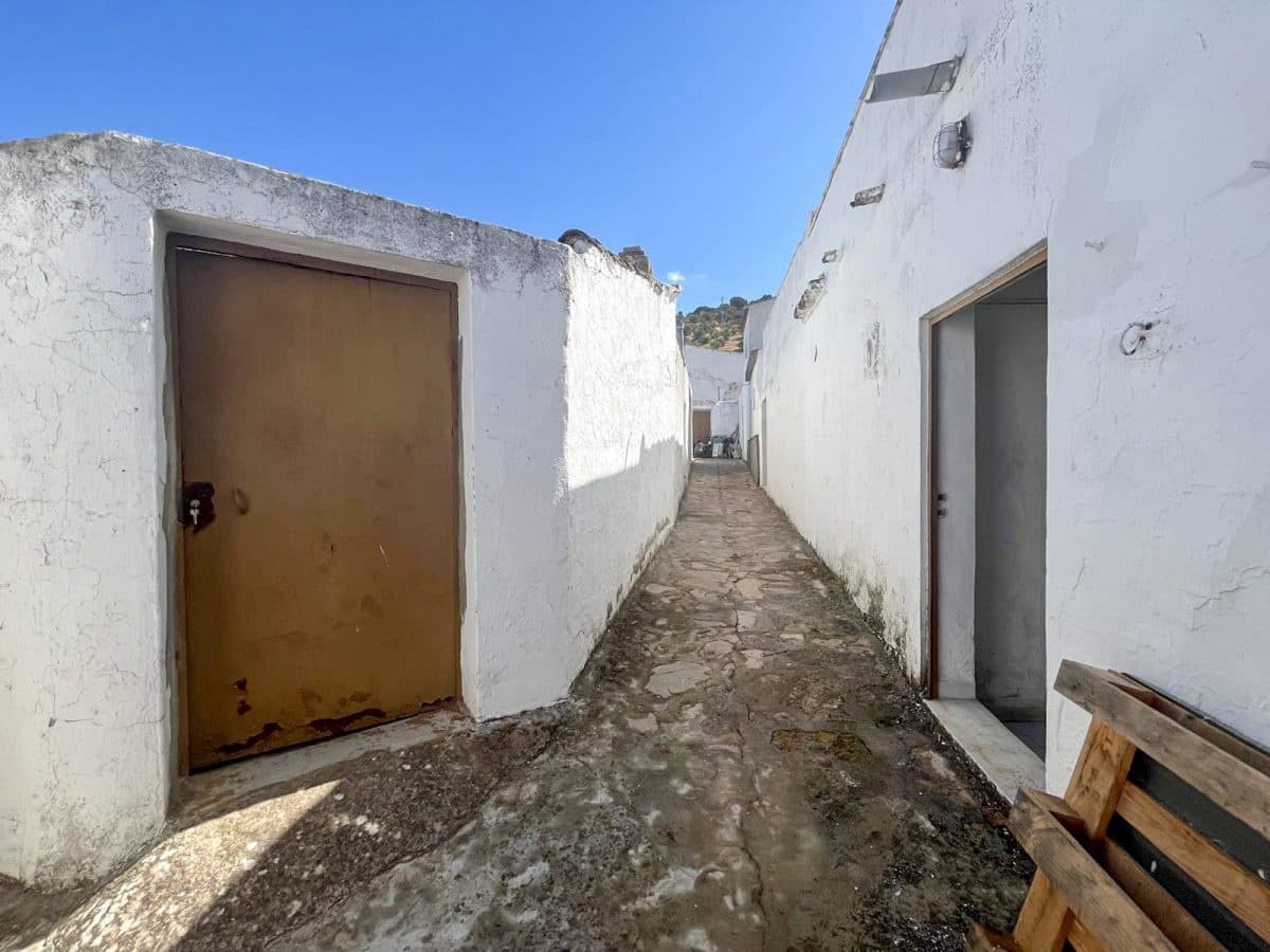5 bedroom Townhouse for sale in El Gastor with garage - € 199,995 (Ref: 10111510)
