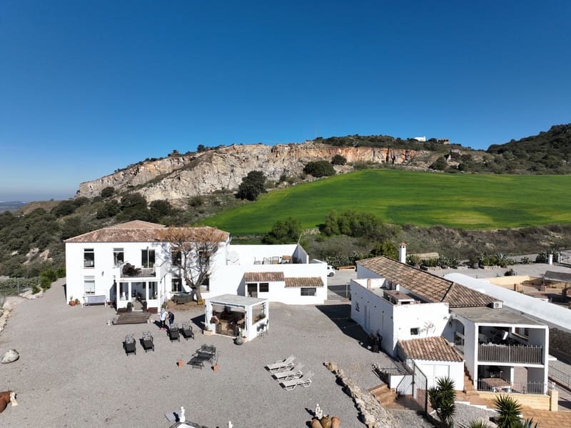 10 soverom Finca/Herregård til salgs i Pruna med svømmebasseng - € 1 500 000 (Ref: 2121027)