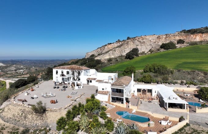 10 soverom Finca/Herregård til salgs i Pruna med svømmebasseng - € 1 500 000 (Ref: 2121027)