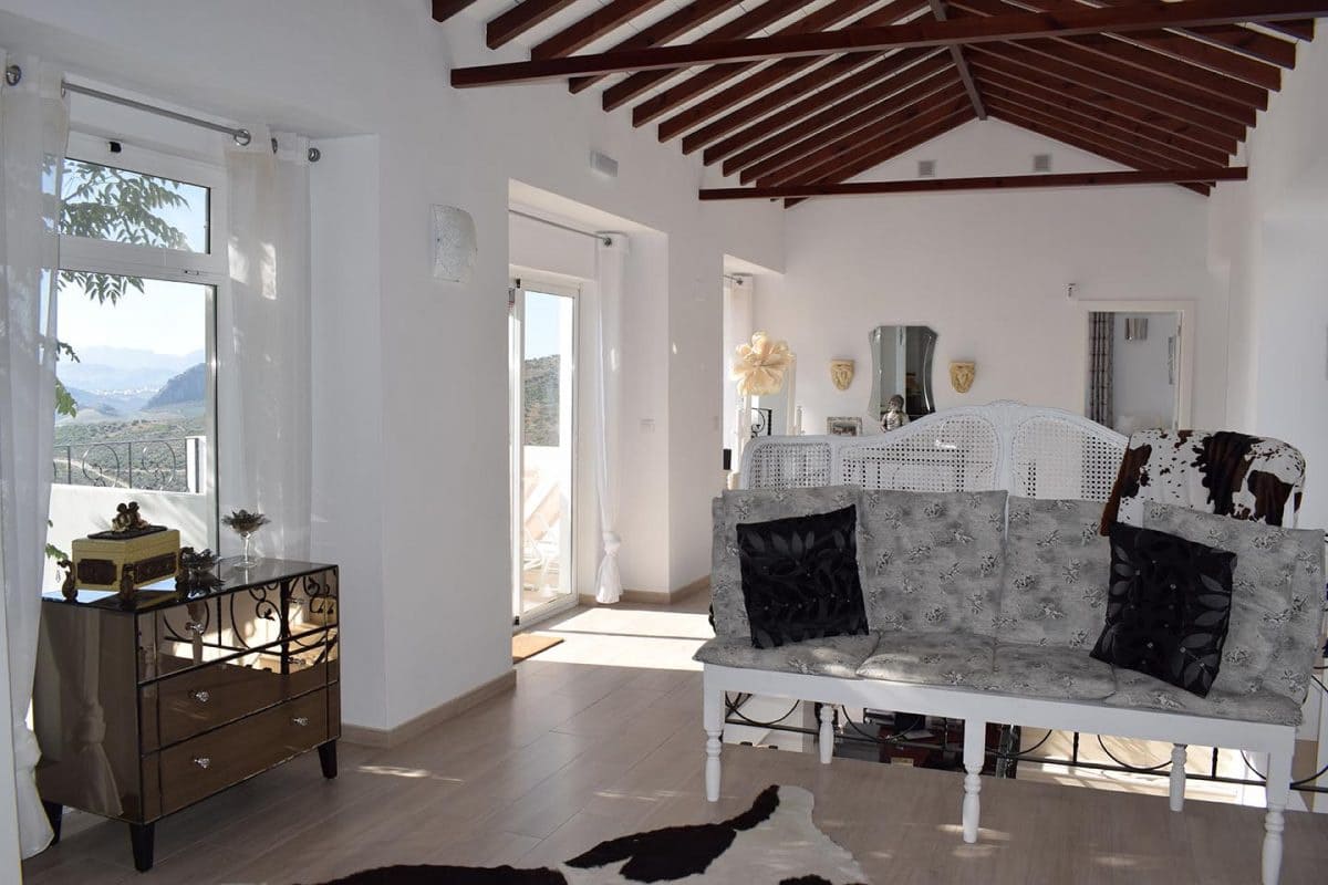 10 soverom Finca/Herregård til salgs i Pruna med svømmebasseng - € 1 500 000 (Ref: 2121027)