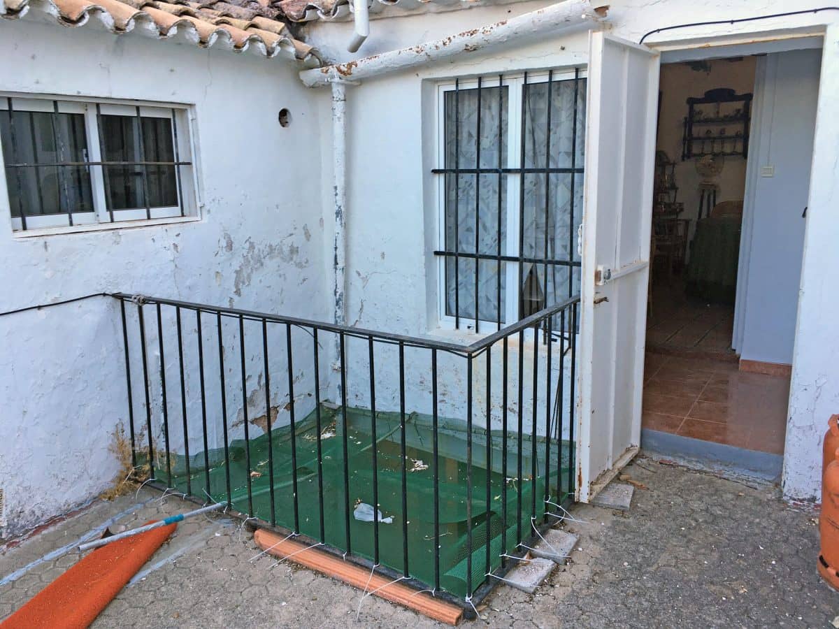 6 soveværelse Byhus til salg i Zahara de la Sierra - € 160.000 (Ref: 2180370)