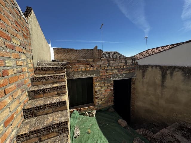 Grunde uden byggetilladelser til salg i Pruna - € 16.500 (Ref: 2184147)