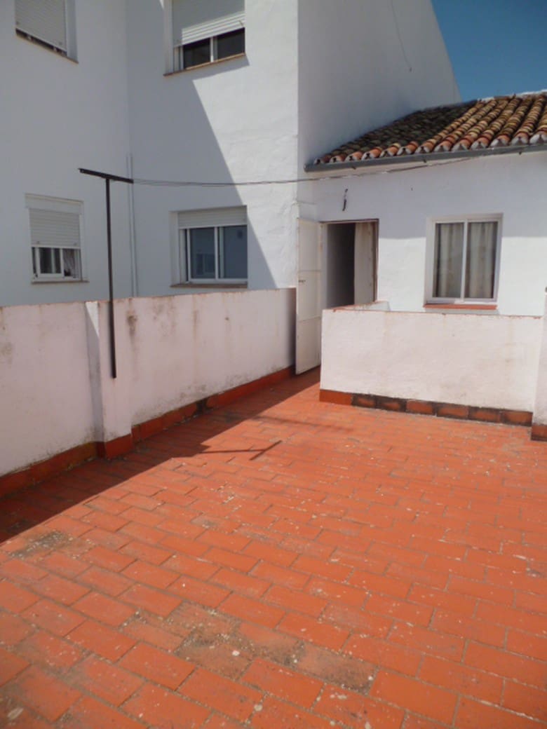 3 bedroom Townhouse for sale in Olvera - € 95,000 (Ref: 2295144)