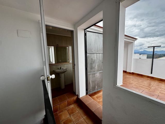 Casa em Banda para venda em Olvera - 48 500 € (Ref: 2314381)