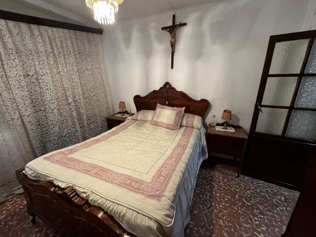 3 bedroom Townhouse for sale in Olvera - € 58,000 (Ref: 2408839)