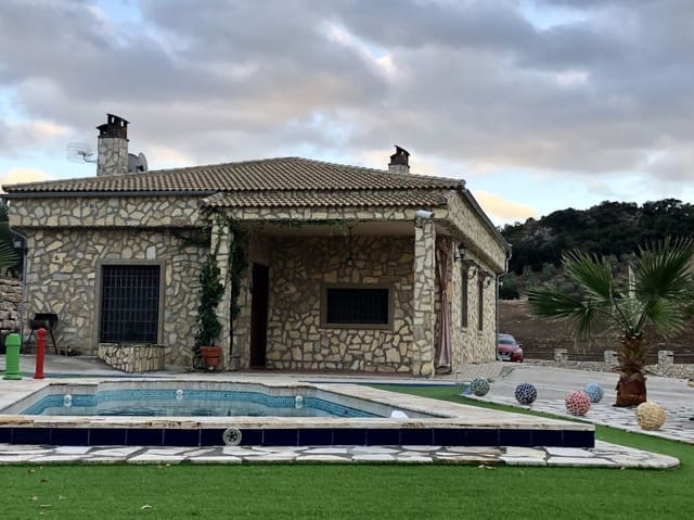 3 soveværelse Villa til salg i Pruna med swimmingpool - € 250.000 (Ref: 2695288)