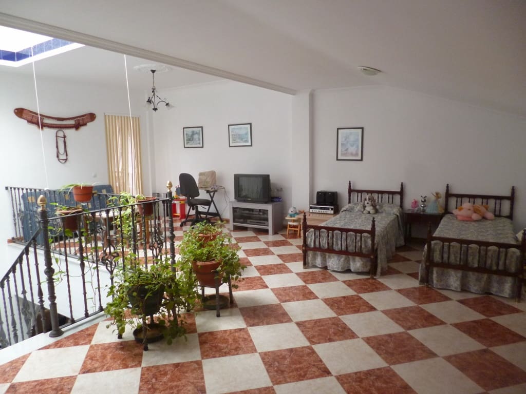 5 bedroom Townhouse for sale in Olvera - € 290,000 (Ref: 2727439)