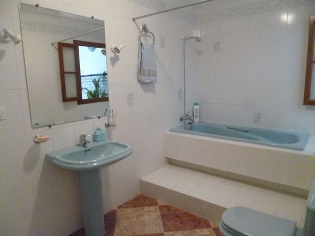 5 bedroom Townhouse for sale in Olvera - € 290,000 (Ref: 2727439)