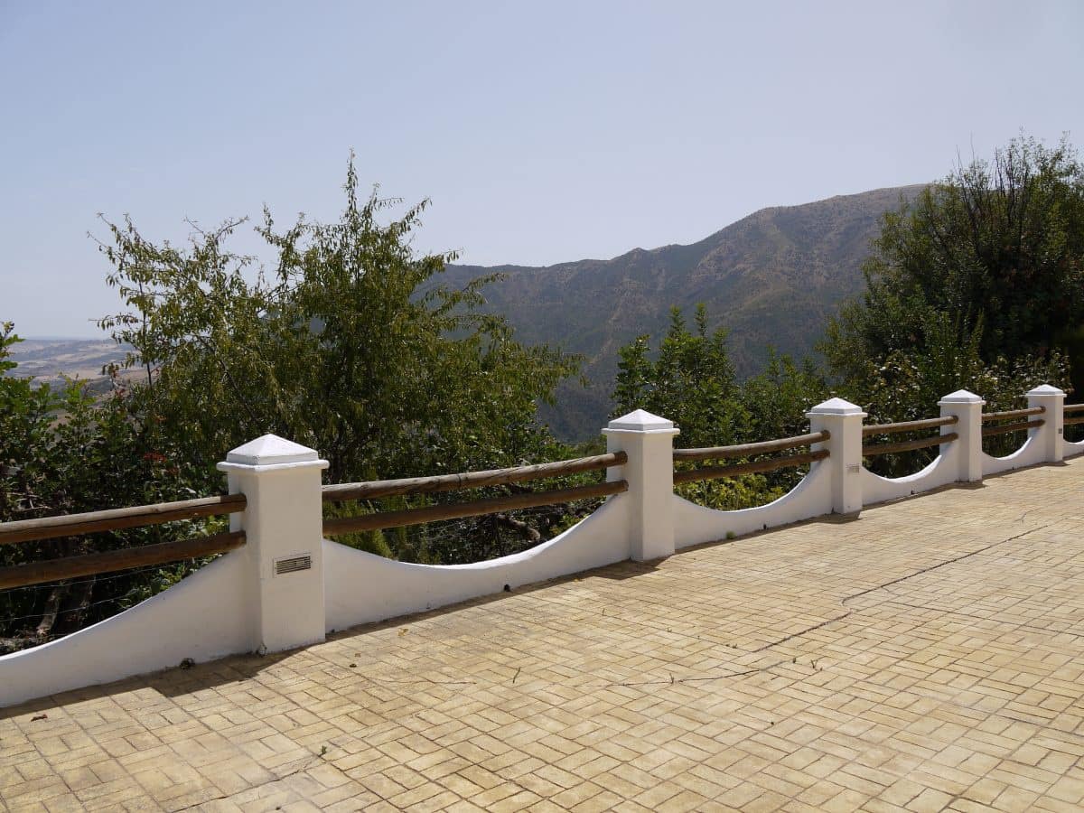 3 quarto Moradia para venda em Zahara de la Sierra com piscina - 470 000 € (Ref: 3211562)