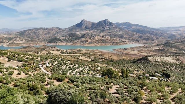 3 chambre Villa/Maison à vendre à Zahara de la Sierra avec piscine - 470 000 € (Ref: 3211562)