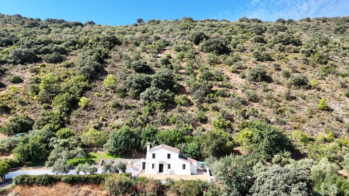 3 quarto Moradia para venda em Zahara de la Sierra com piscina - 470 000 € (Ref: 3211562)