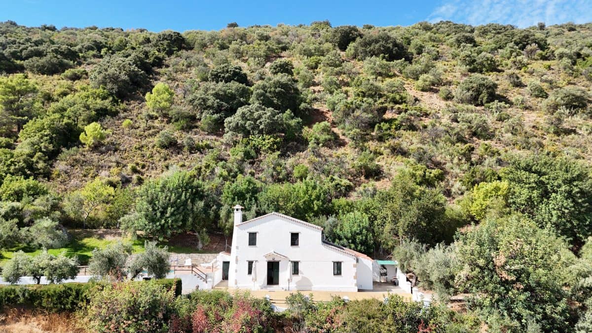 3 quarto Moradia para venda em Zahara de la Sierra com piscina - 470 000 € (Ref: 3211562)