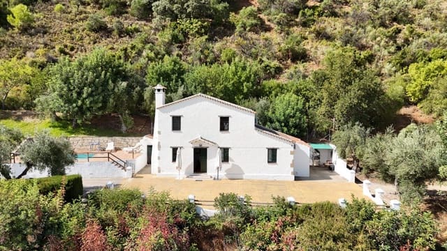 3 slaapkamer Villa te koop in Zahara de la Sierra met zwembad - € 470.000 (Ref: 3211562)