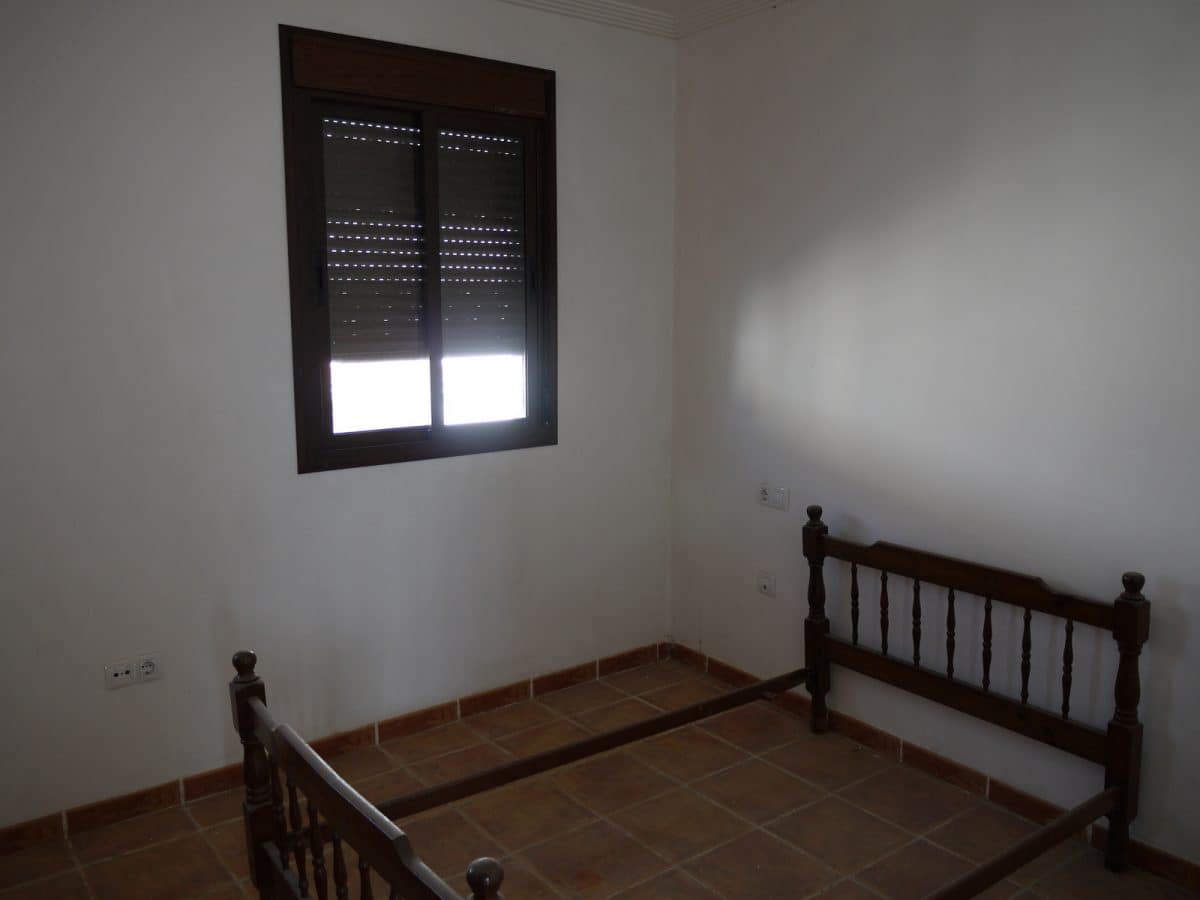 2 quarto Casa em Banda para venda em Olvera - 59 000 € (Ref: 3332938)
