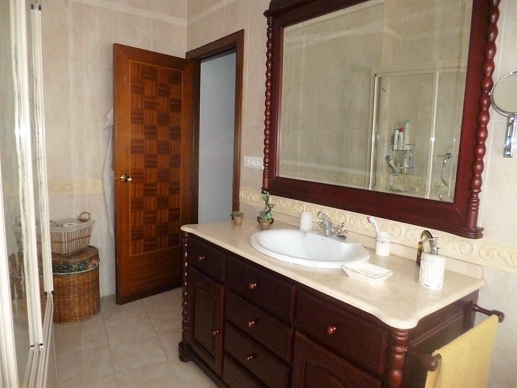 4 soverom Hus til salgs i Olvera - € 110 000 (Ref: 3909618)