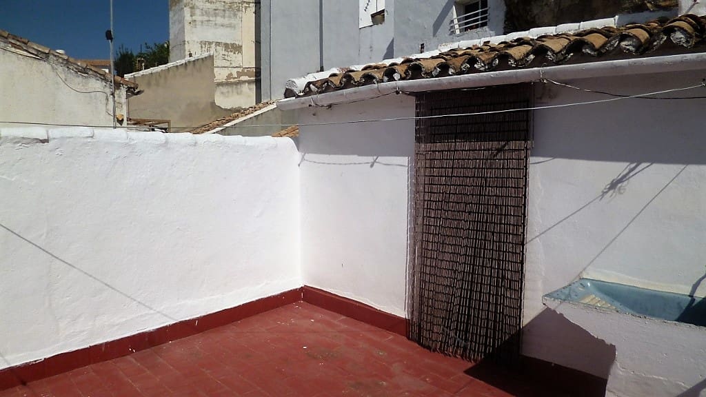 5 bedroom Townhouse for sale in Olvera - € 65,000 (Ref: 4160900)