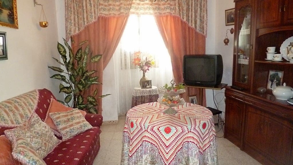 5 bedroom Townhouse for sale in Olvera - € 65,000 (Ref: 4160900)